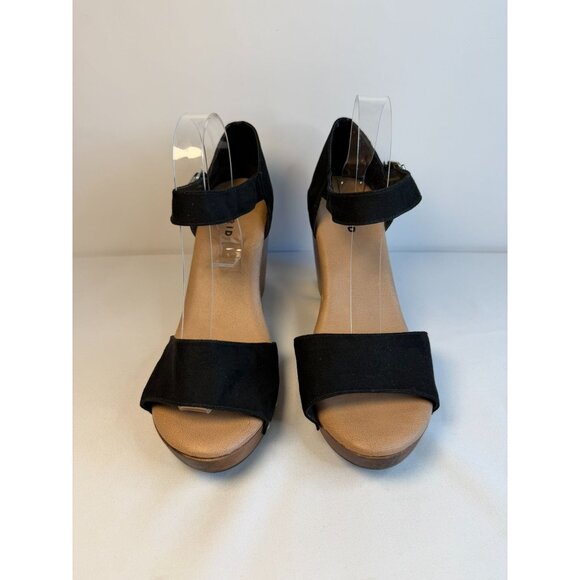 Torrid Black Fabric Platform Wedge Stud Detail Sandals Women Size 10.5 - Picture 2 of 12